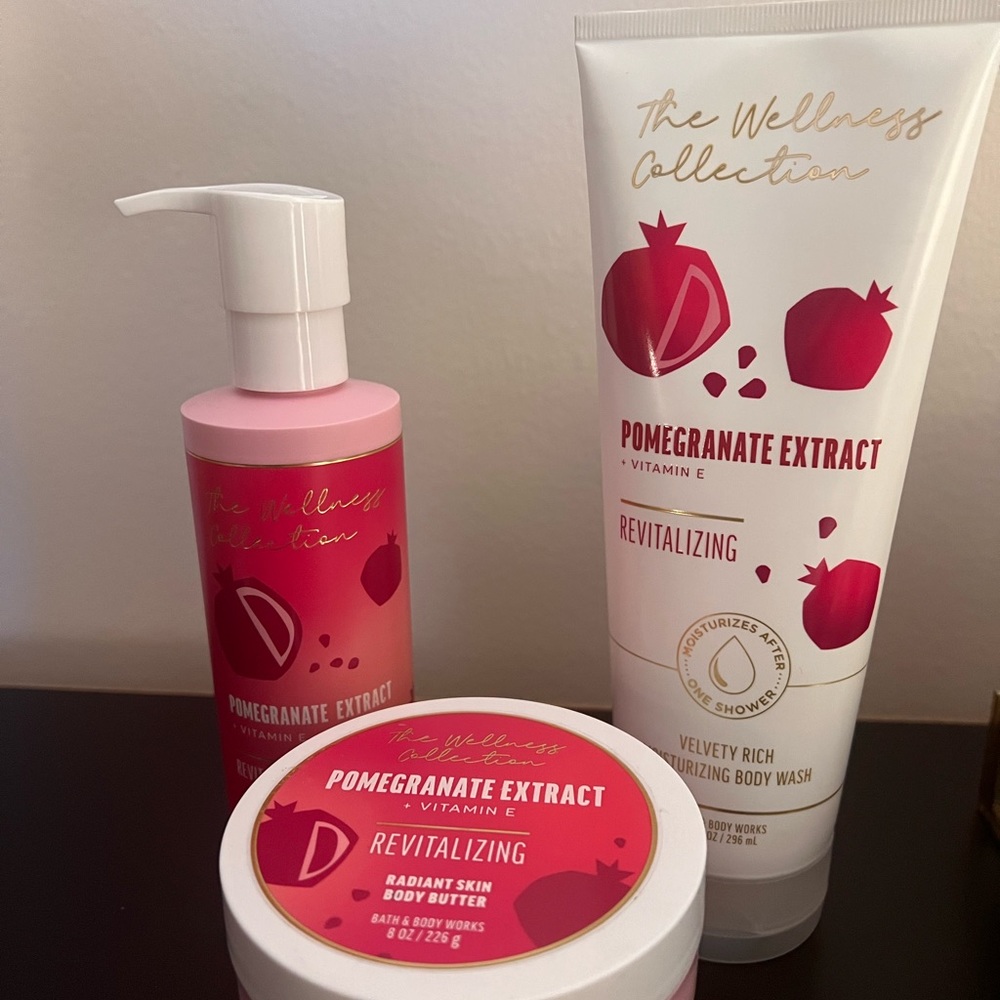 Pomegranate Extract Bath and Body Works Set NEW